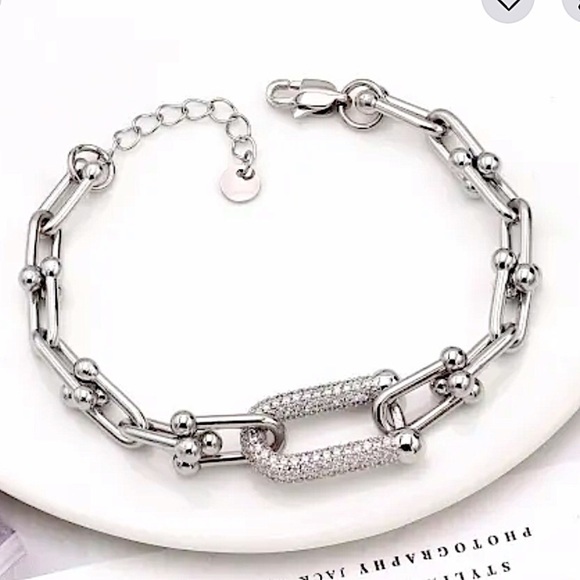 U Link Zircon Bracelet - Picture 1 of 1